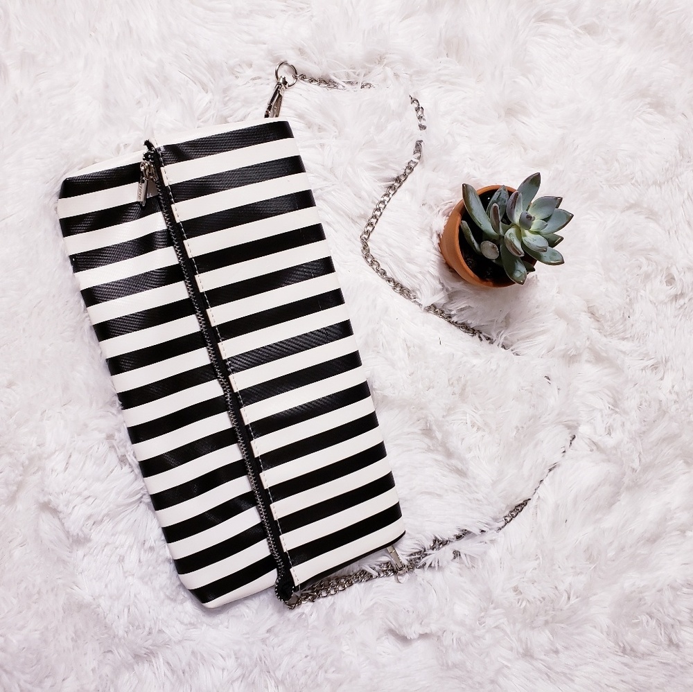 Cute clutch